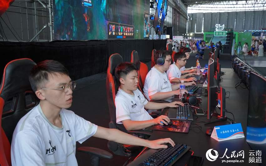 赛前教练组 赛前教练组